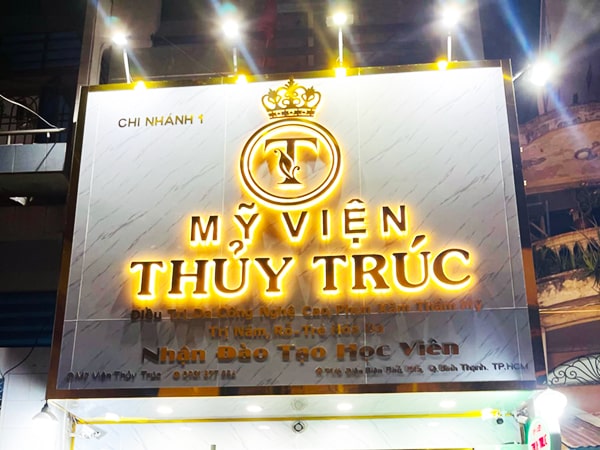 Mẫu Biển Hiệu Phun Xăm Thẩm Mỹ Đẹp Năm 2026