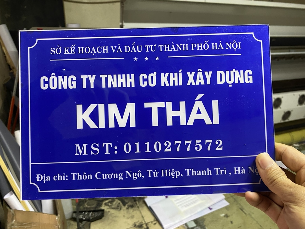 Mẫu Bảng Mica Công Ty Đẹp Năm 2026