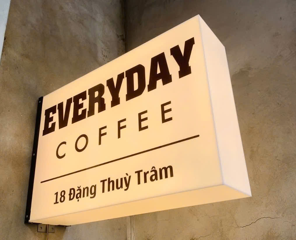 Thi Công Hộp Đèn Quảng Cáo Treo Tường Đẹp