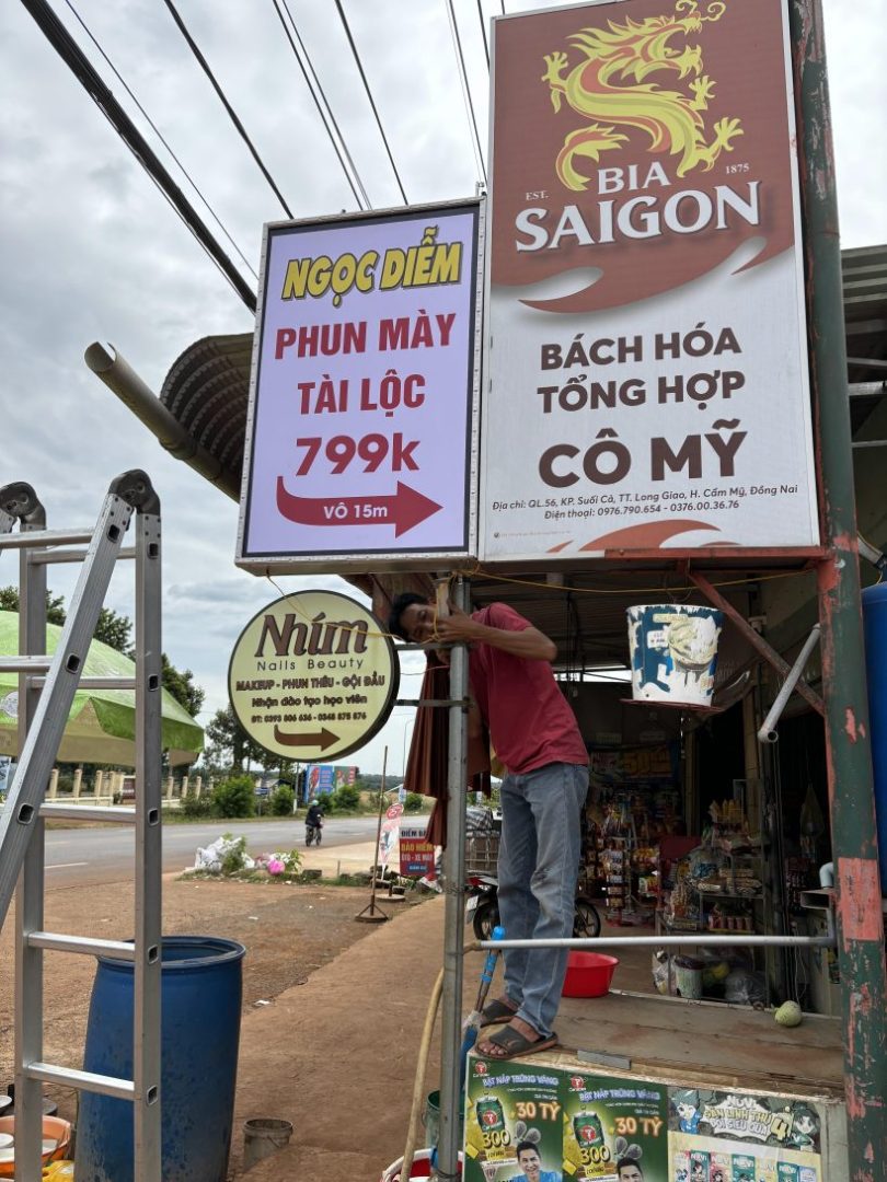 Thi Công Bảng Hiệu Treo Đẹp