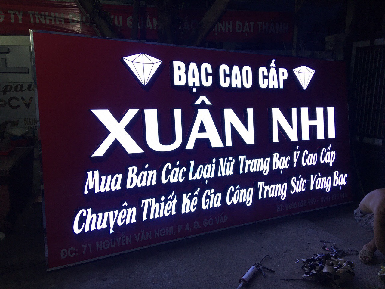 Thi Công Biển Chữ Nổi Mica Đẹp