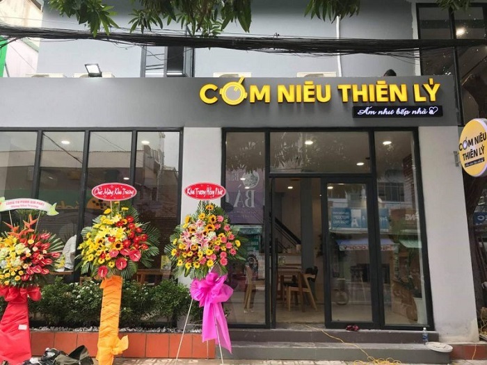 Thi Công Bảng Hiệu Quán Cơm Đẹp