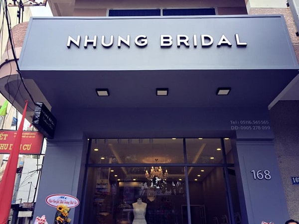 Mẫu Bảng Hiệu Áo Cưới Đẹp Năm 2026