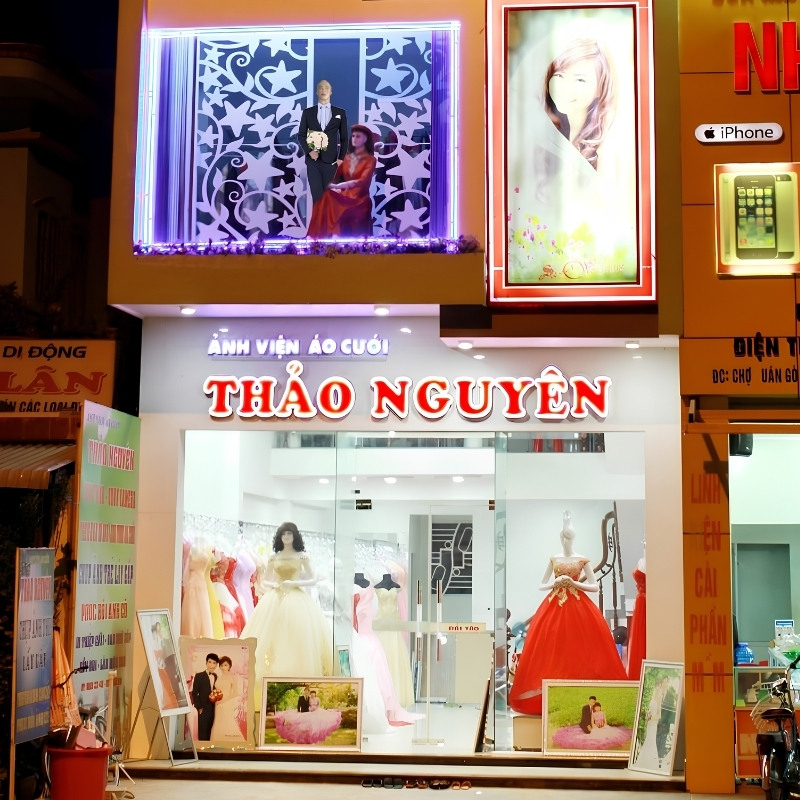 Mẫu Bảng Hiệu Áo Cưới Đẹp Năm 2026