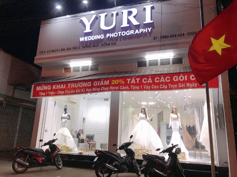 Mẫu Bảng Hiệu Áo Cưới Đẹp Năm 2026