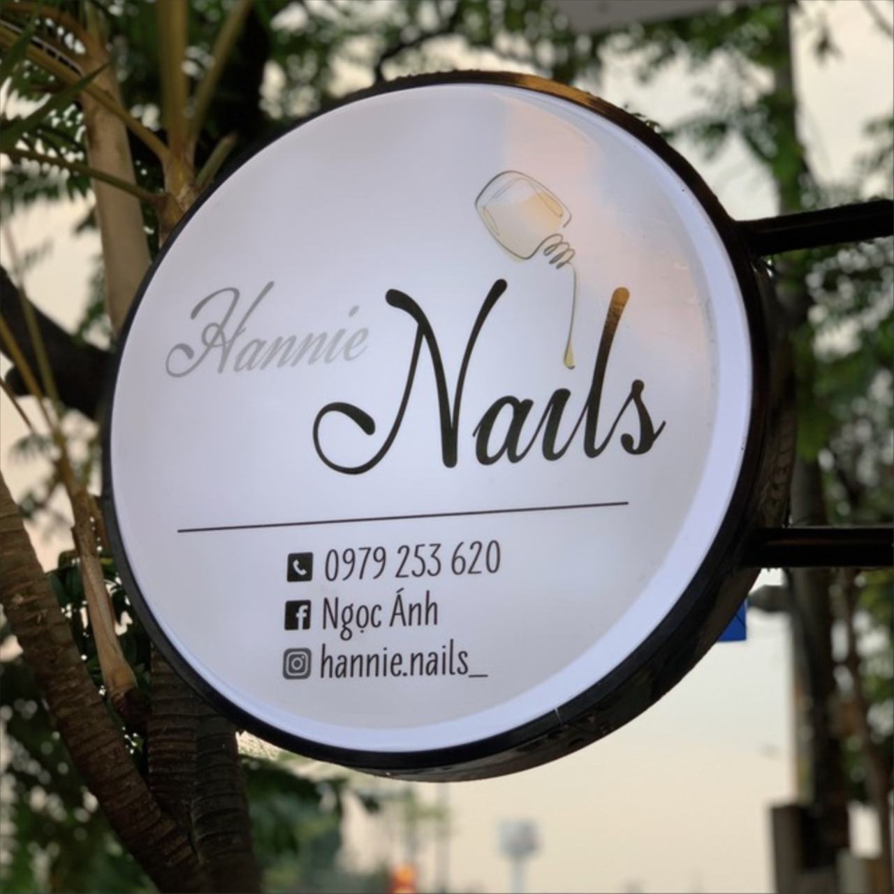 Bảng Hiệu Hút Nổi Đẹp