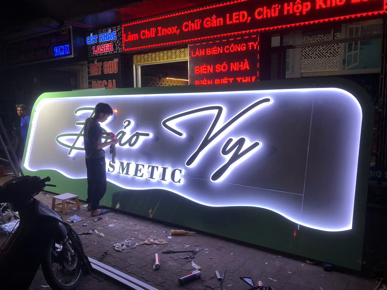 Thiết Kế Biển Đèn LED Chữ Nổi