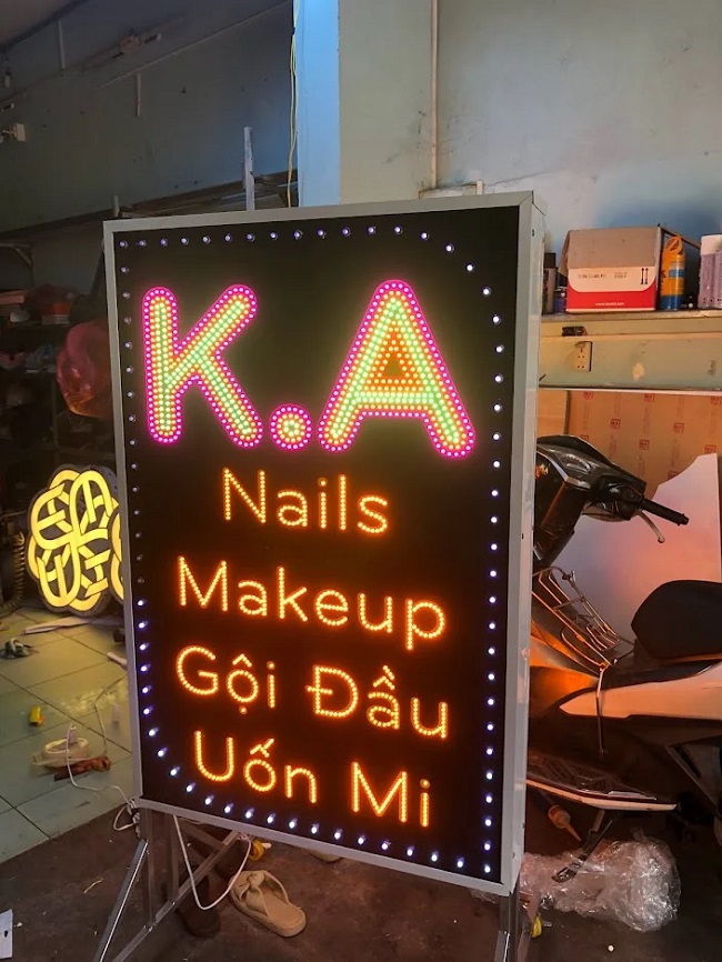 Mẫu Bảng Hiệu Makeup Đẹp