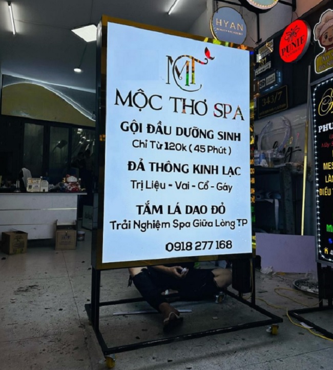 Bảng Hiệu Hộp Đèn LED Đẹp