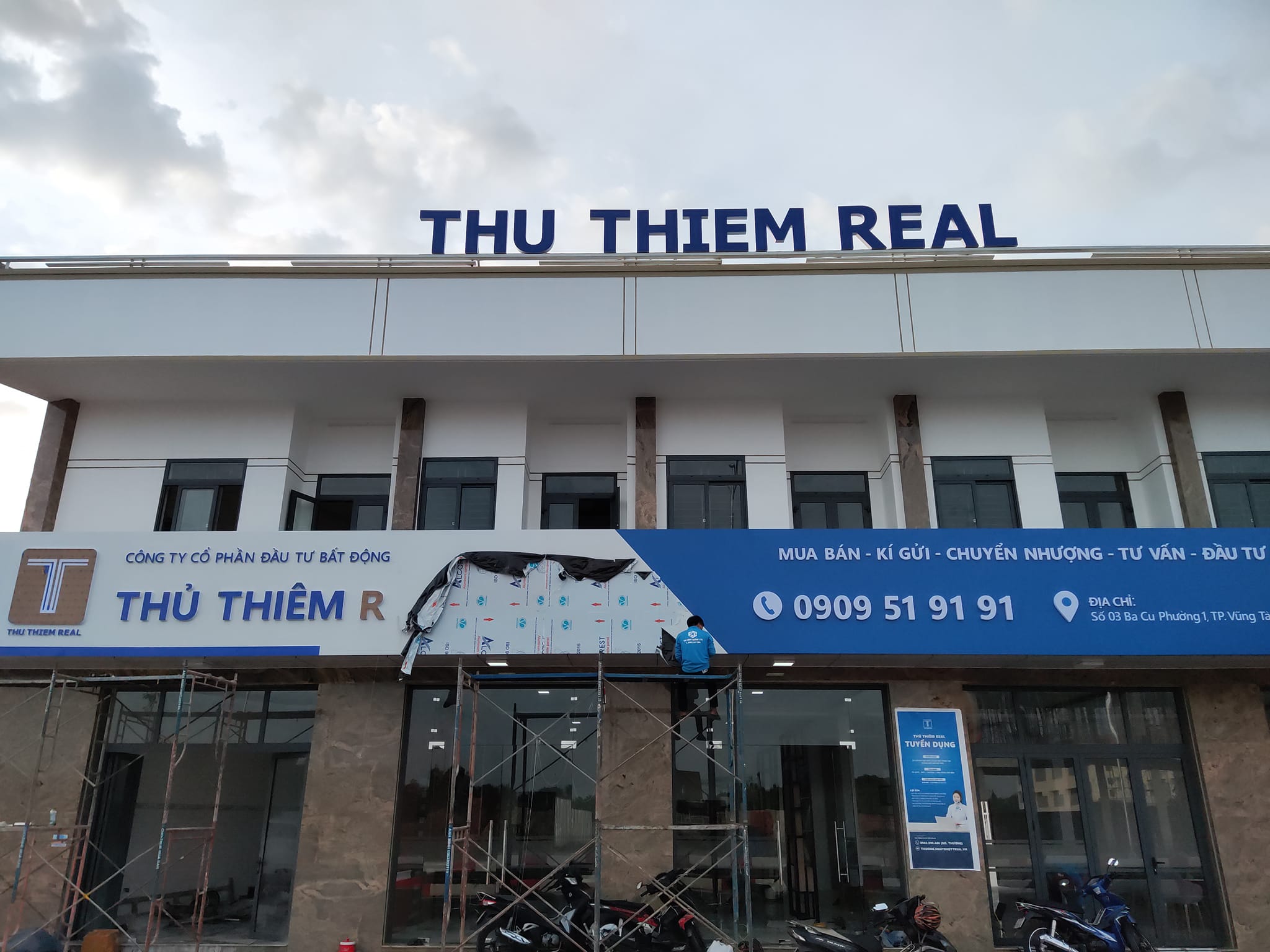 Thiết Kế Bảng Hiệu Kho Xưởng Đẹp