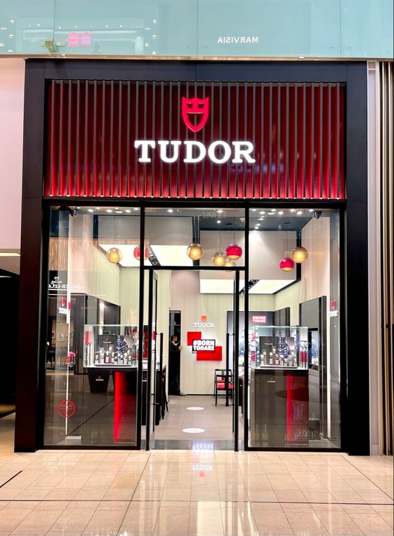 Thiết Kế Bảng Hiệu Tôn Sóng Đẹp