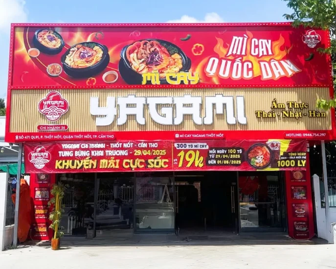 Thi Công Bảng Hiệu Mì Cay Đẹp