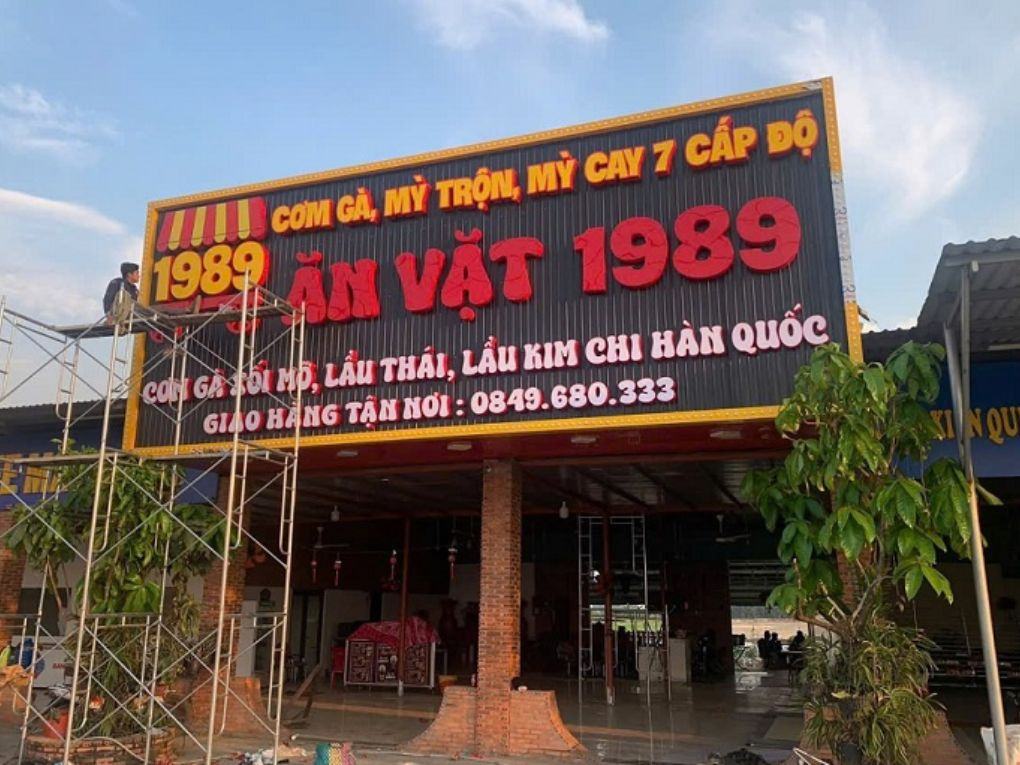 Mẫu Bảng Hiệu Mì Cay Đẹp