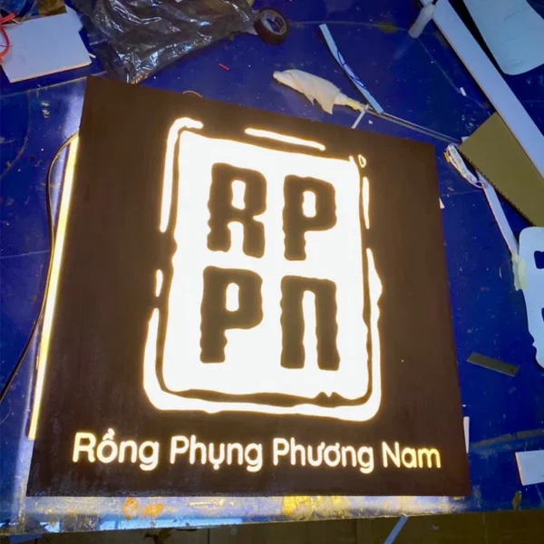 Làm Hộp Đèn Bảng Hiệu TP.HCM