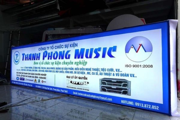 Làm Hộp Đèn Bảng Hiệu TP.HCM