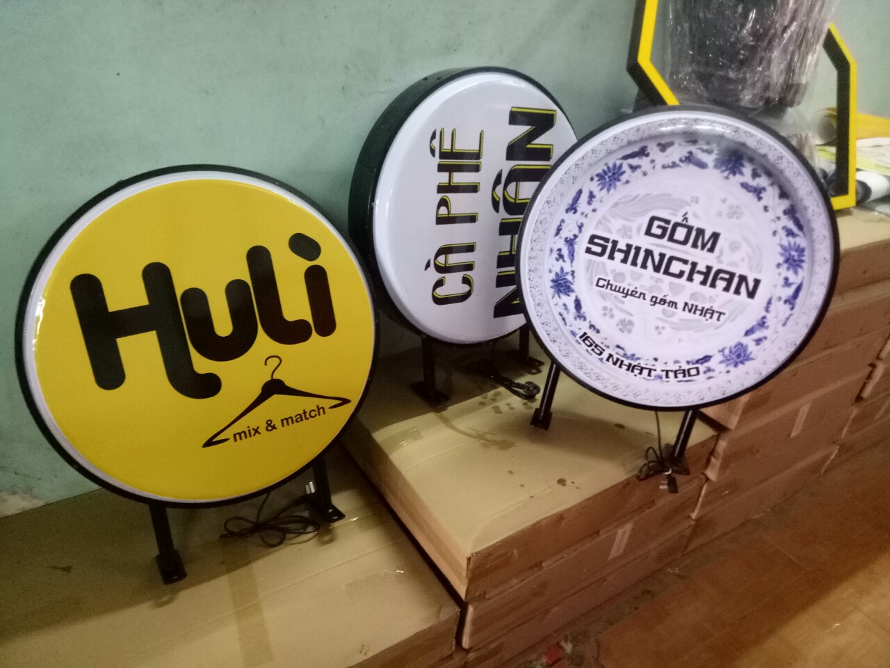 Thi Công Biển Hút Nổi Tròn Đẹp