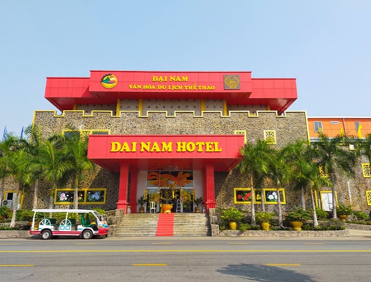 Thi Công Bảng Tên Khách Sạn Đẹp