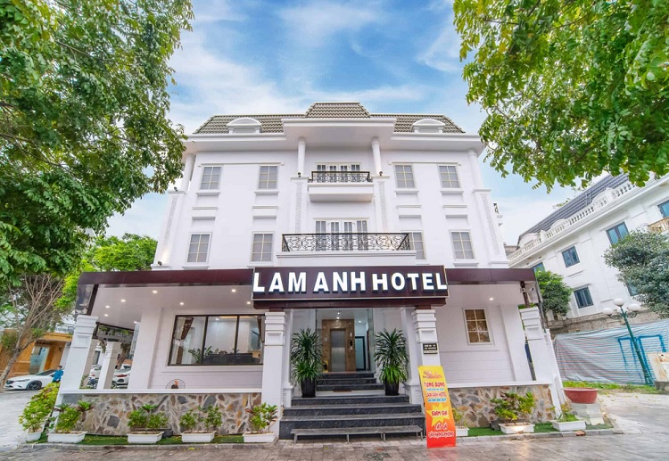Thi Công Bảng Tên Khách Sạn Đẹp