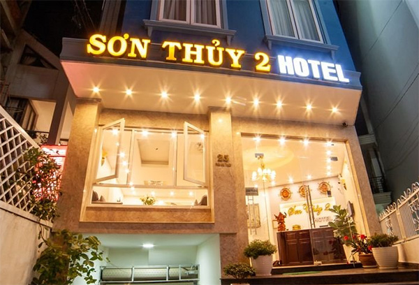 Thiết Kế Bảng Tên Khách Sạn Đẹp