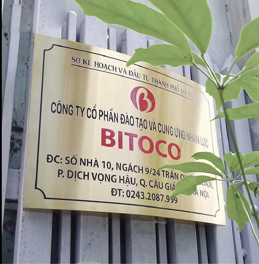Thiết Kế Bảng Hiệu Inox Vàng Gương Đẹp
