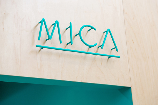 Thiết Kế Bảng Hiệu Logo Mica Đẹp