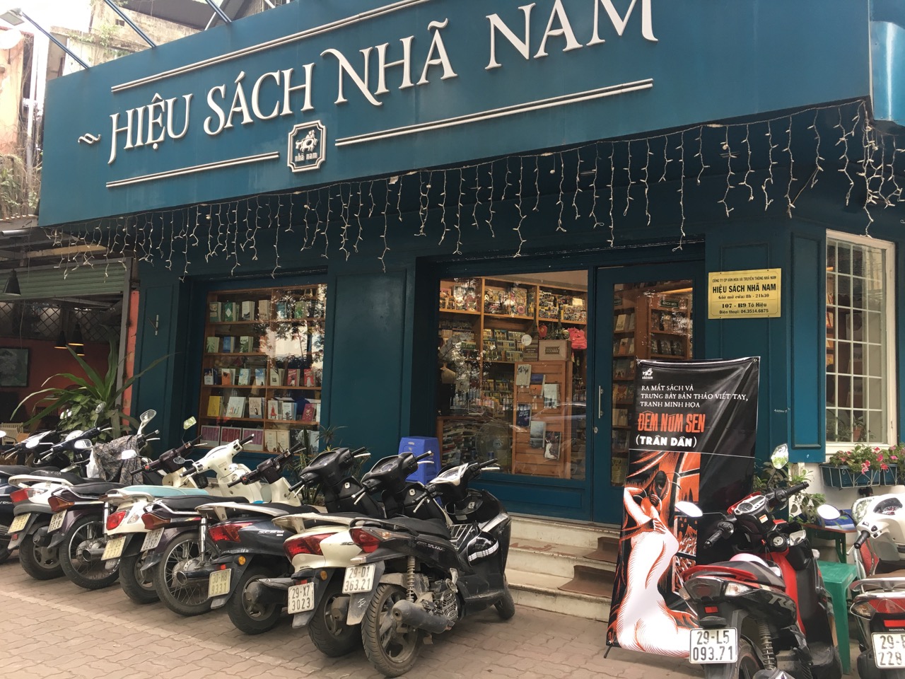 Bảng Hiệu Nhà Sách