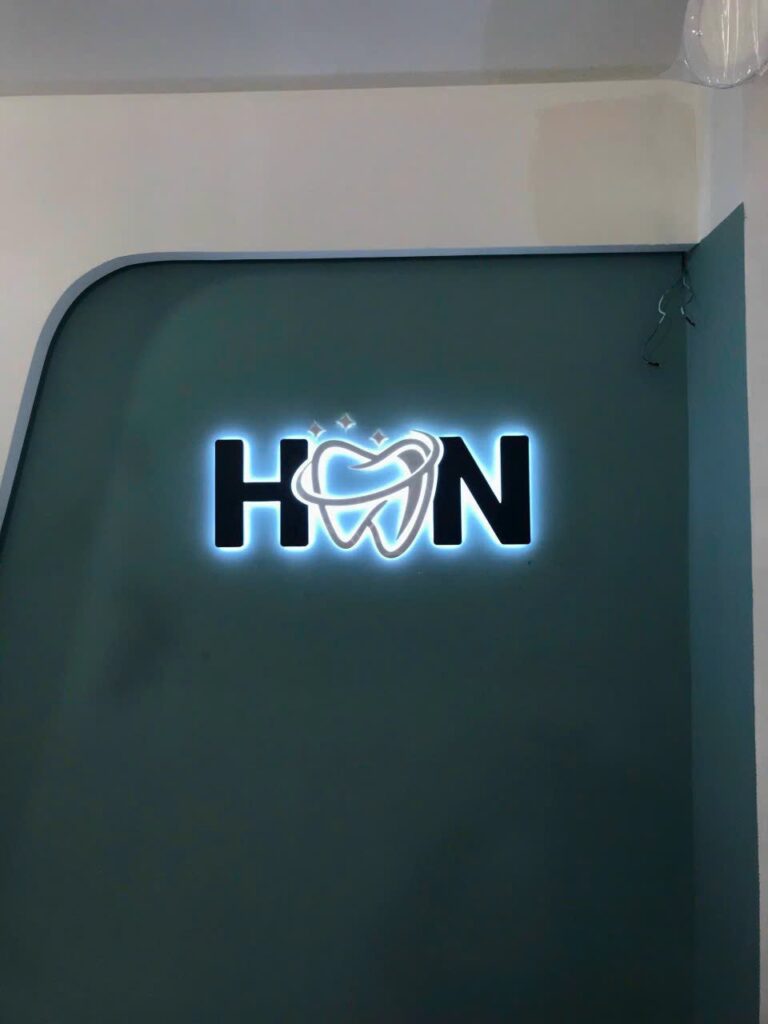 Thiết kế bảng hiệu đèn LED