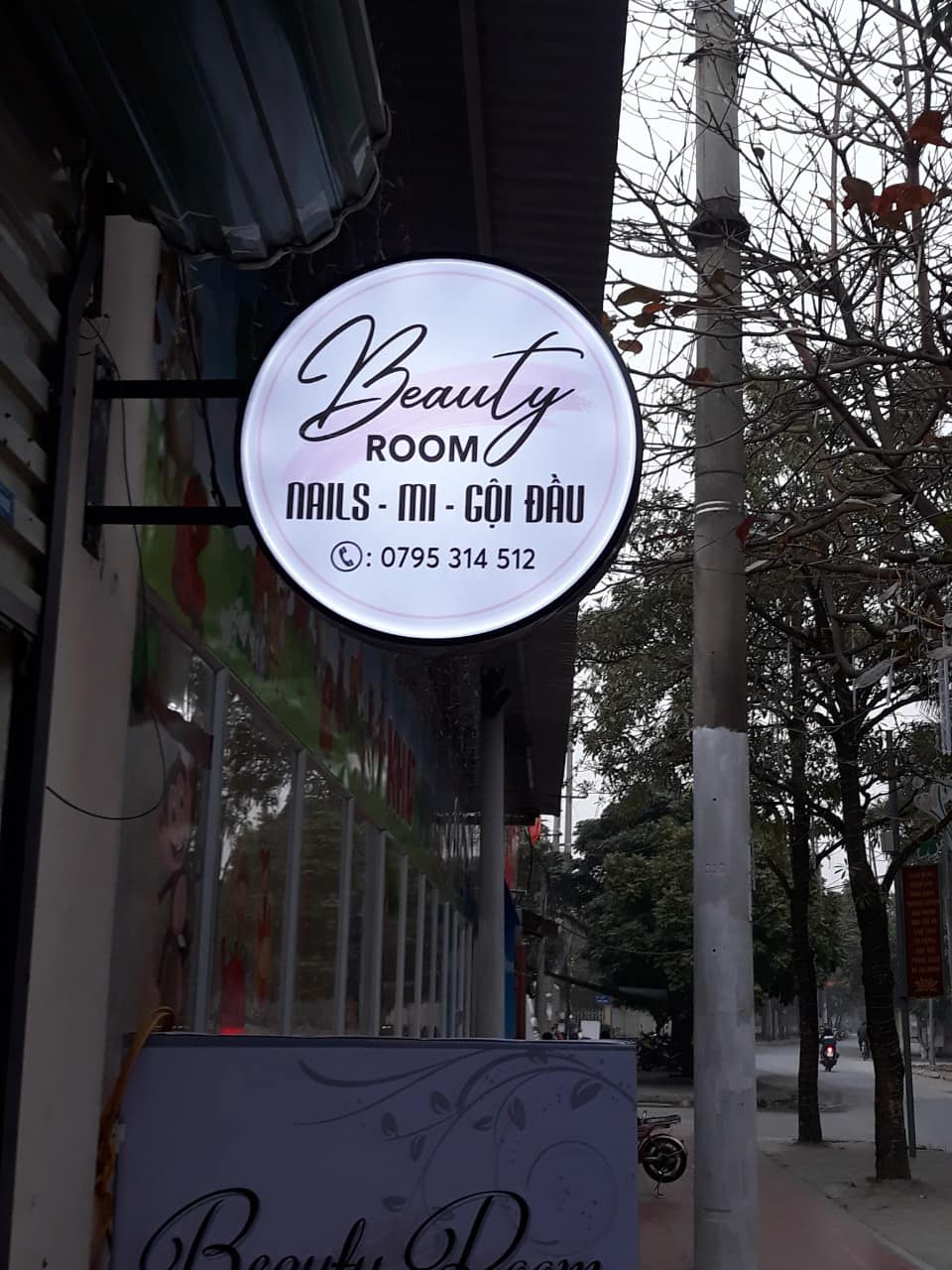 Biển quảng cáo hút nổi