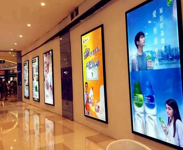 Mẫu hộp đèn quảng cáo ngoài trời đẹp, giá rẻ