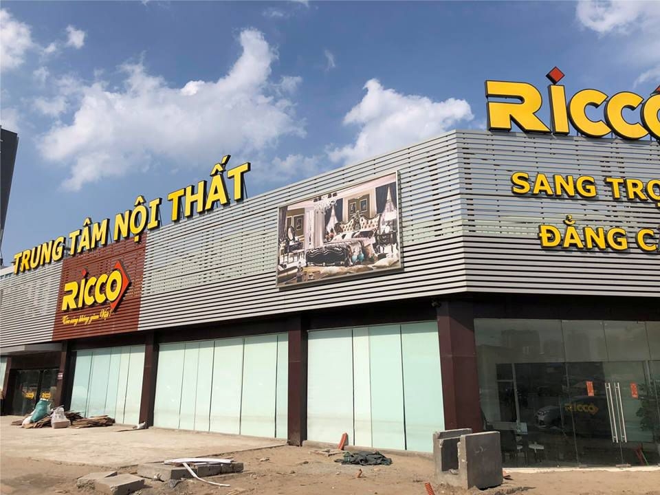 Gia công biển quảng cáo