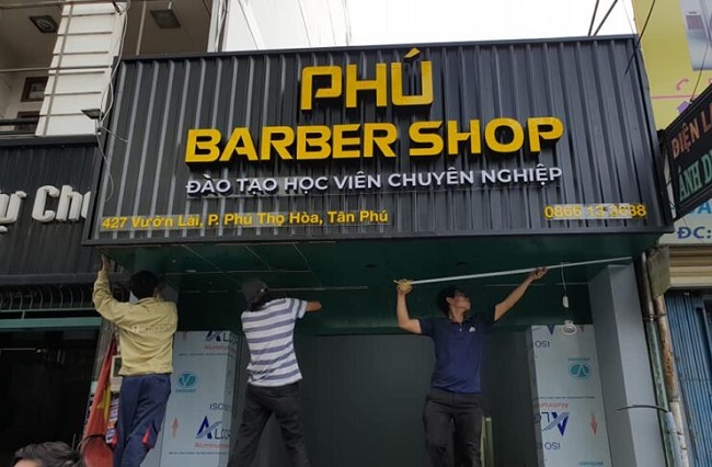 Bảng quảng cáo bằng tôn
