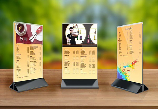 Biển quảng cáo để bàn
