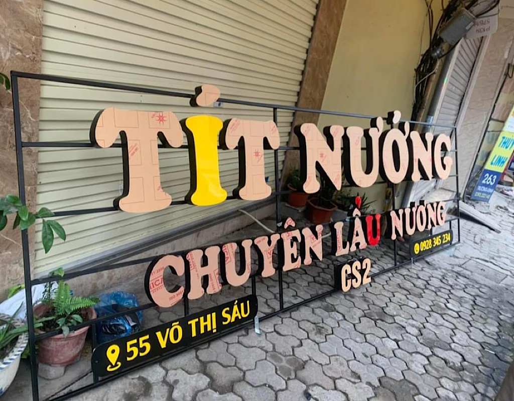 Biển quảng cáo quán lẩu