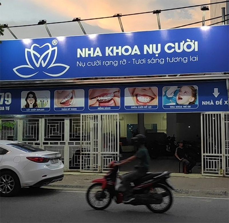 Bảng quảng cáo nha khoa