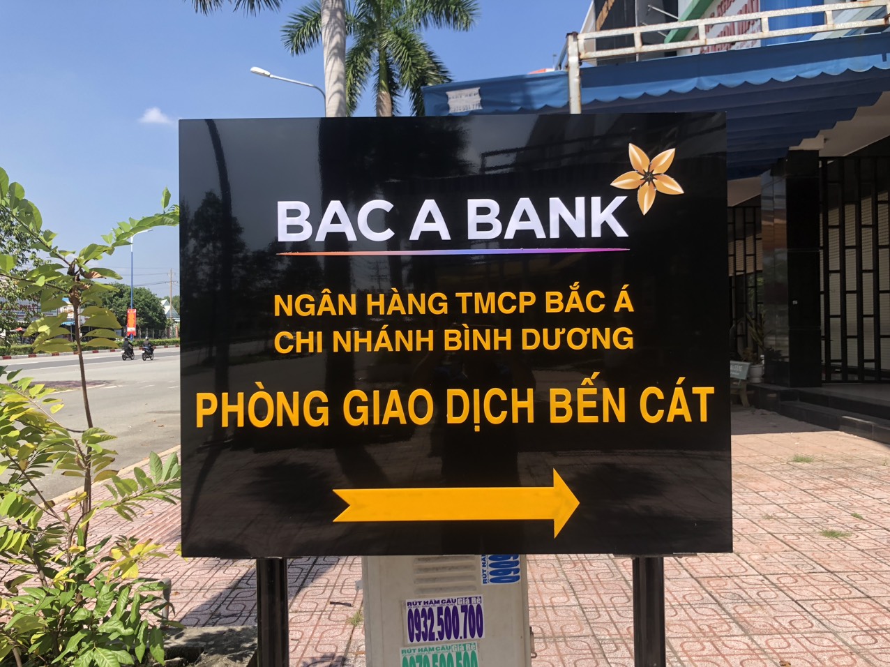 Bảng hiệu Bình Dương