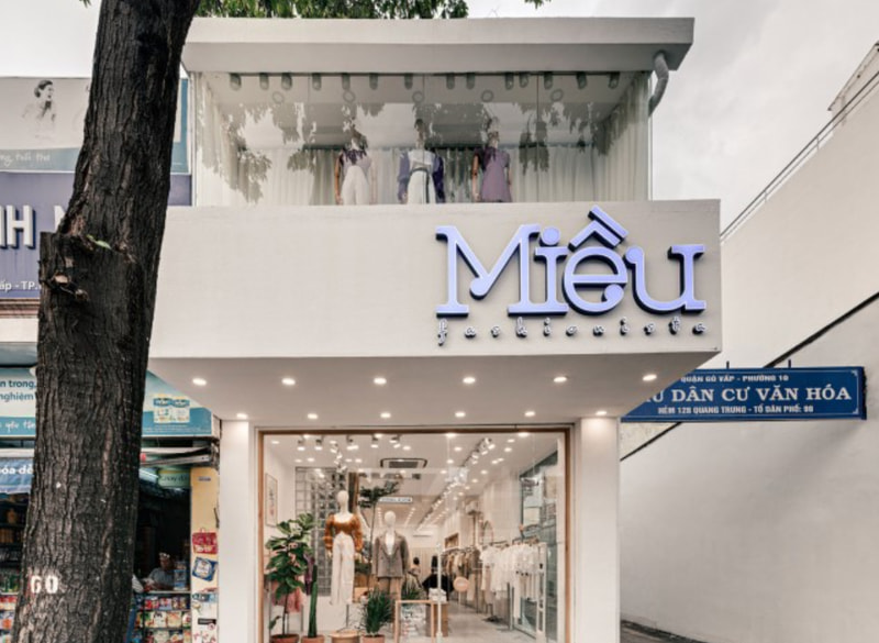 Bảng Hiệu Shop Quần Áo Sáng Tạo