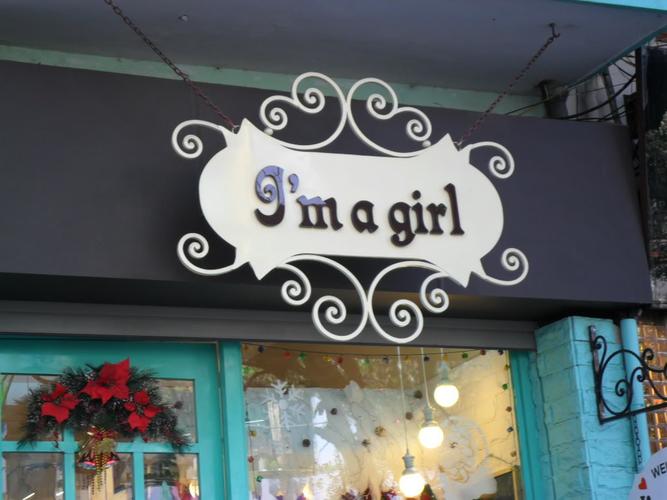 Trang trí bảng hiệu đẹp