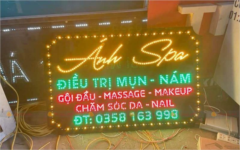 Bảng hiệu đèn LED spa