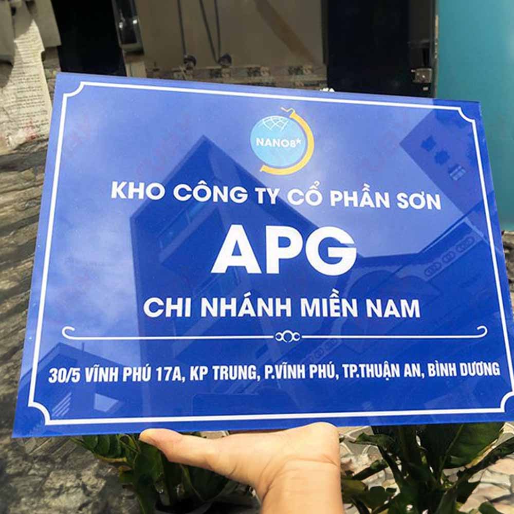 Làm biển mica công ty