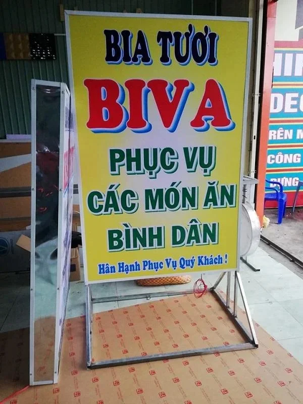 Thiết kế bảng hiệu đứng chuyên nghiệp cho mọi doanh nghiệp