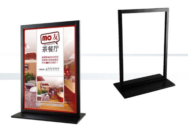 Thiết kế bảng hiệu đứng chuyên nghiệp cho mọi doanh nghiệp