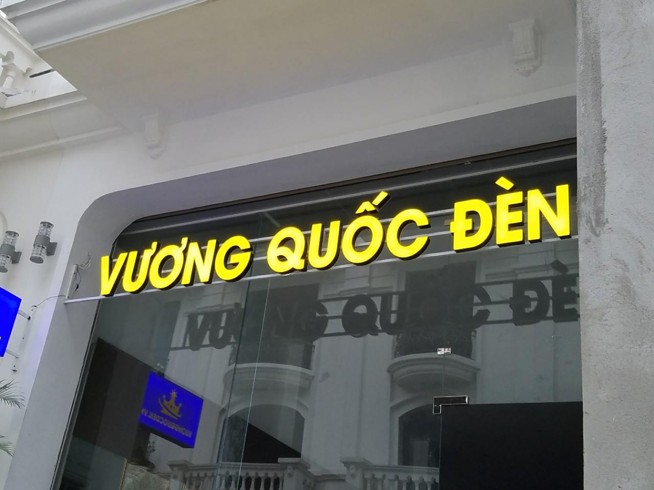 Bảng quảng cáo mica