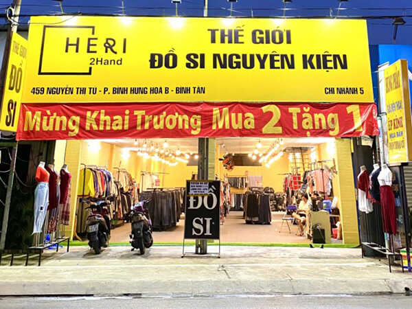 Bảng quảng cáo shop quần áo