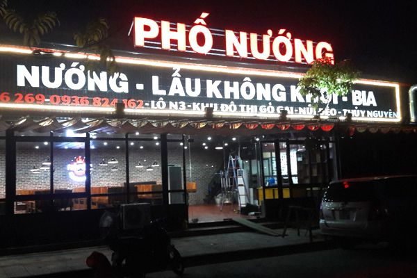 Làm bảng hiệu quán ăn