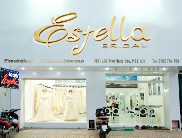 Mẫu biển quảng cáo shop quần áo đẹp