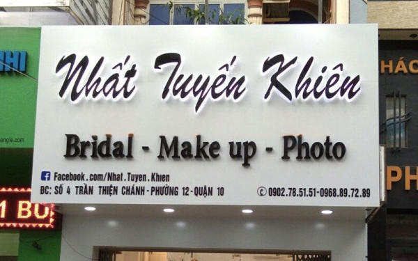 Thiết kế bảng hiệu makeup chuyên nghiệp