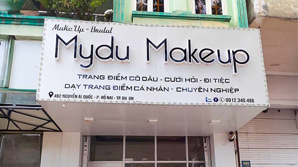 Thiết kế bảng hiệu makeup chuyên nghiệp