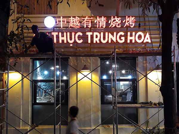 Bảng quảng cáo nhà hàng