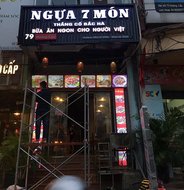 Bảng quảng cáo nhà hàng