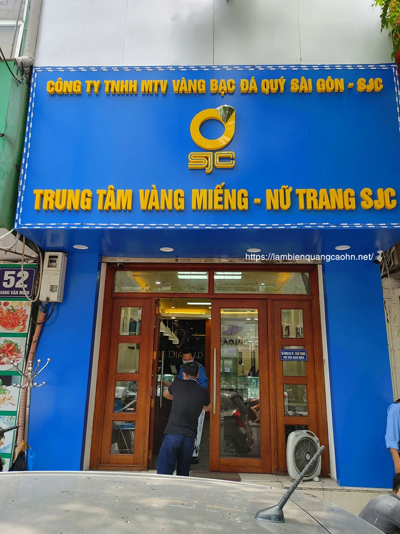 Mẫu biển hiệu cửa hàng đẹp